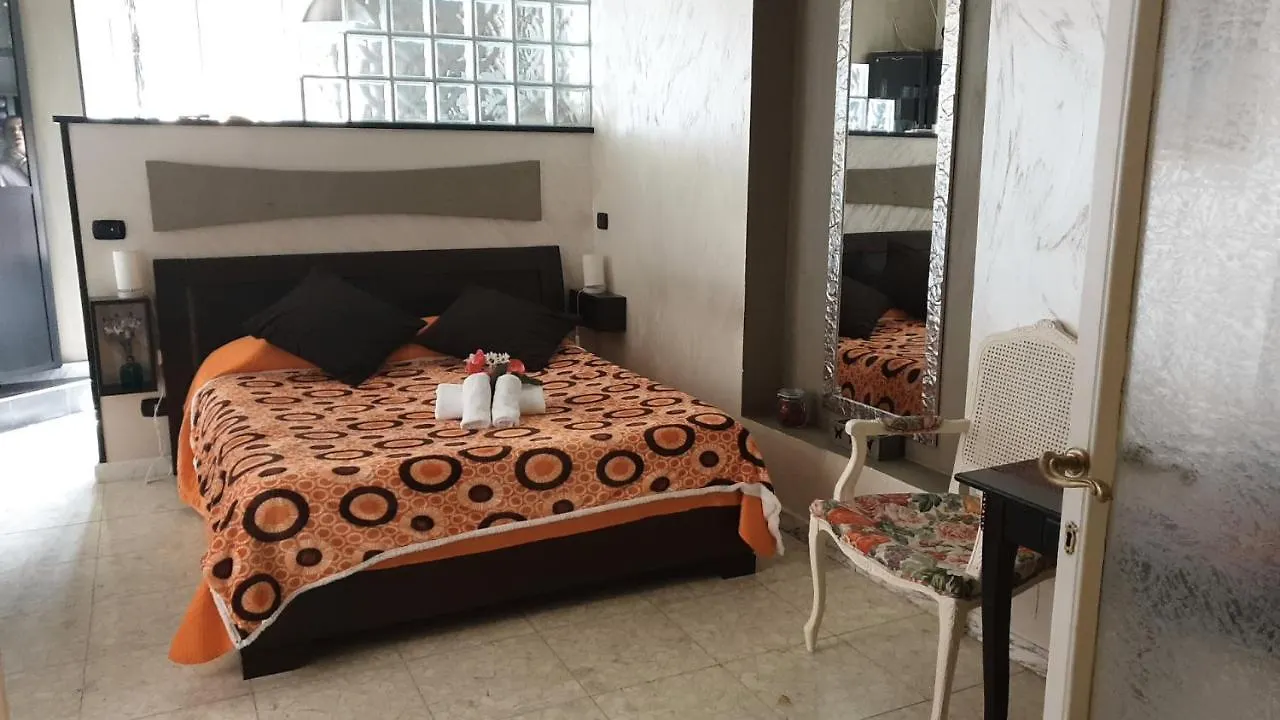 Casa Tua A Piazza Del Popolo ile iletişim